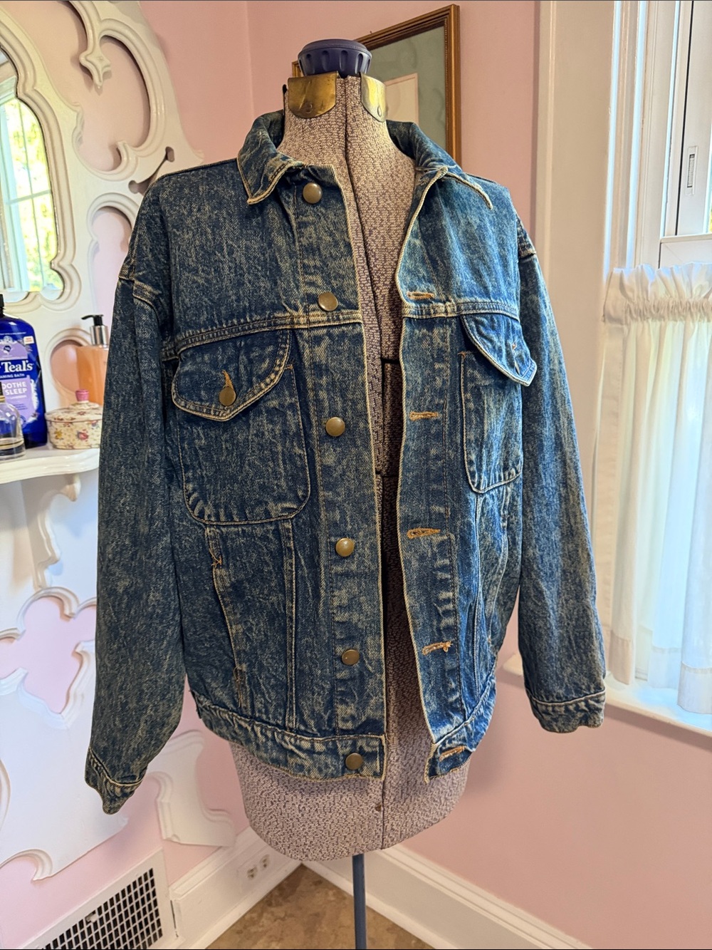 Classic Vintage Denim Jacket - Blue Brite N Sassy L